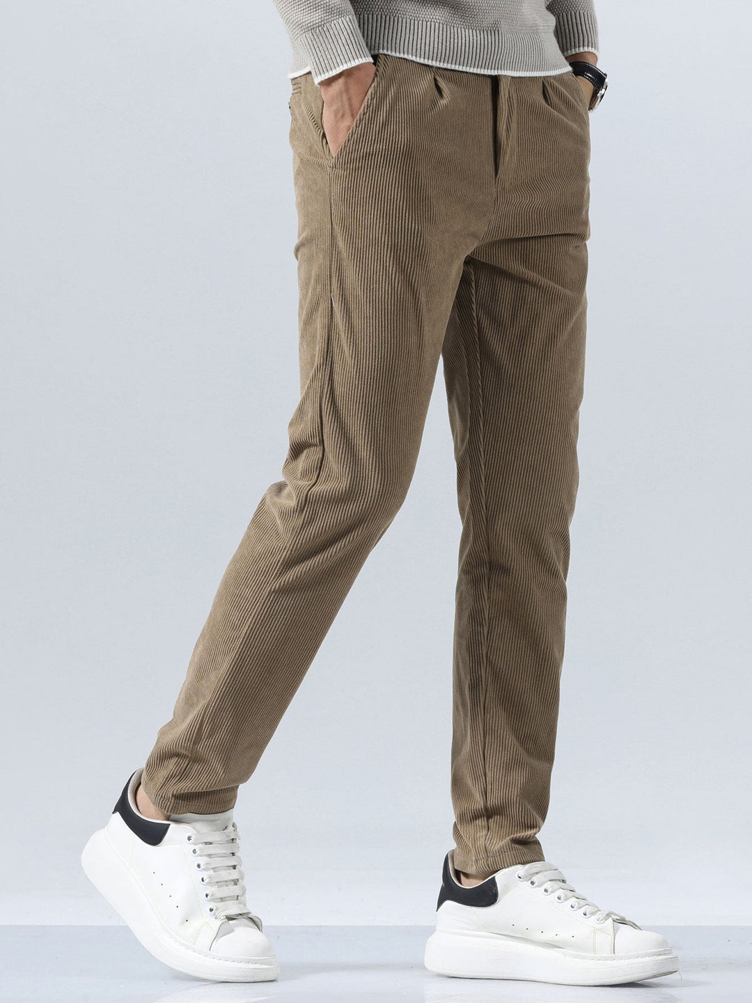 Pantalon en velours côtelé coupe slim