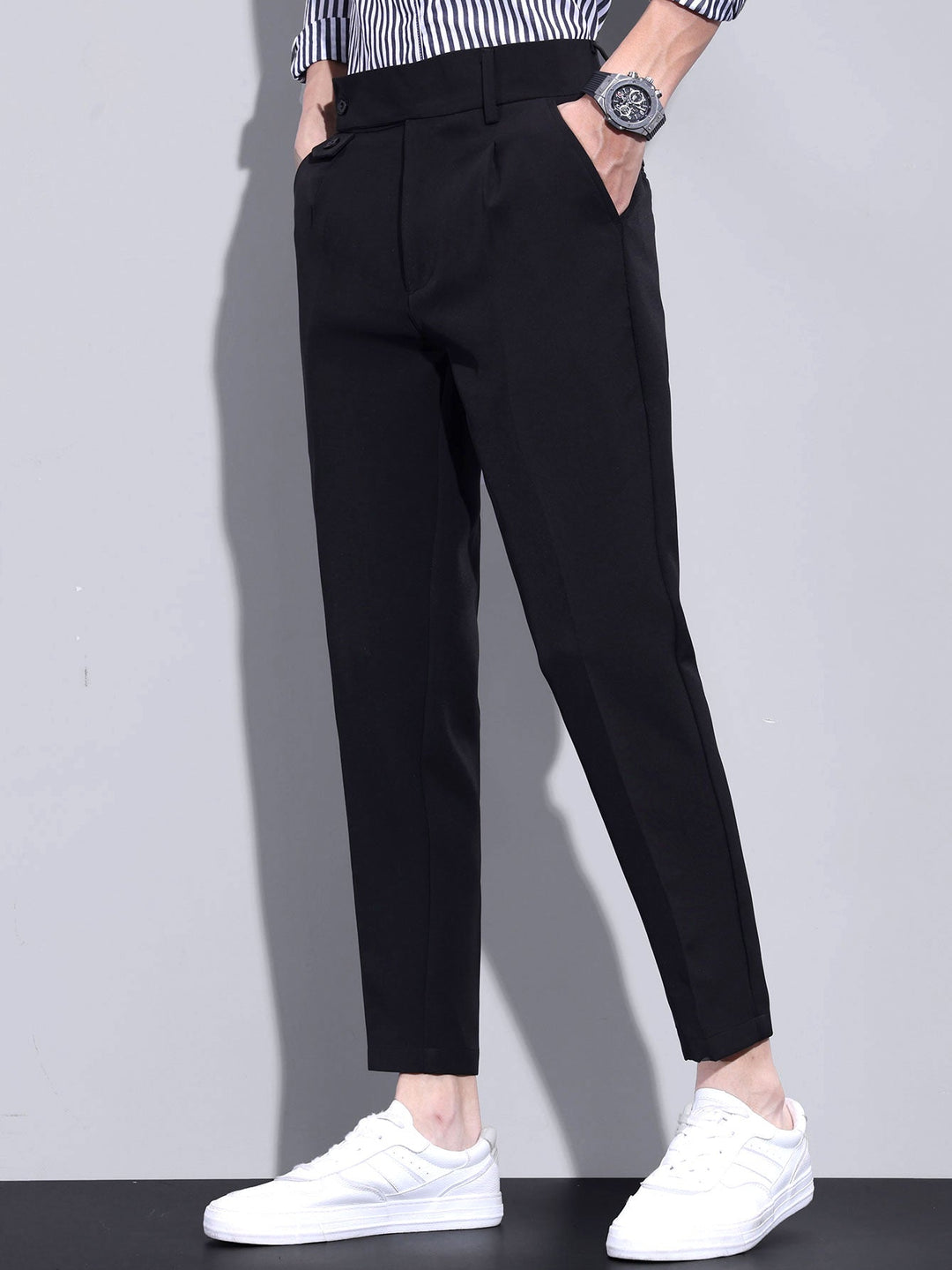 Pantalon ajusté fuselé court