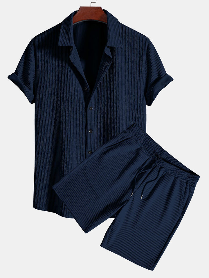 Chemise et short à bouton nerveux