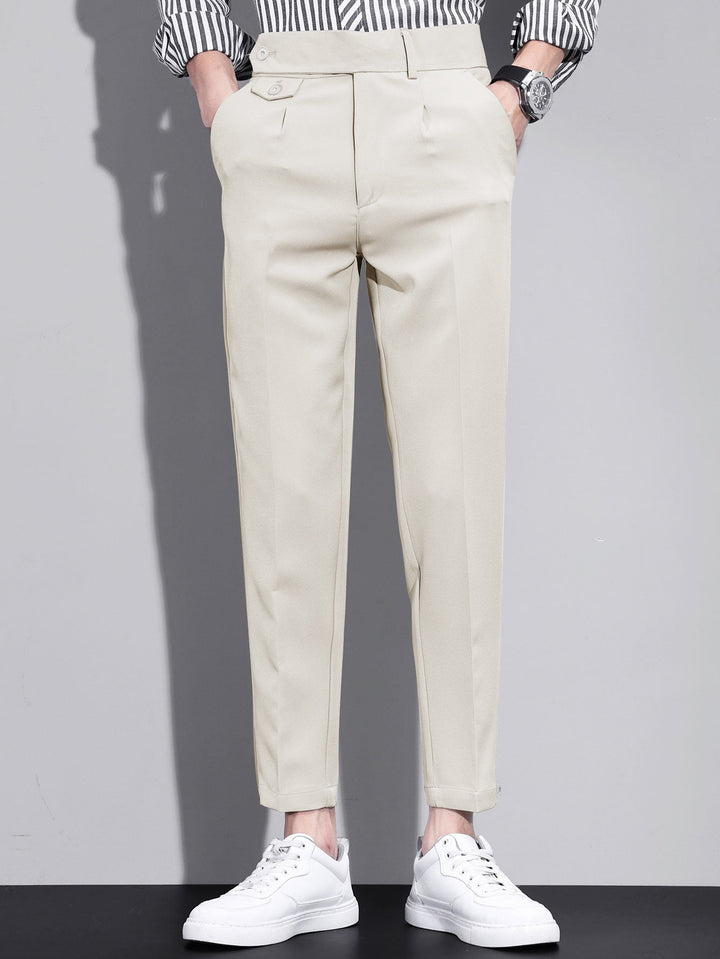 Pantalon ajusté fuselé court