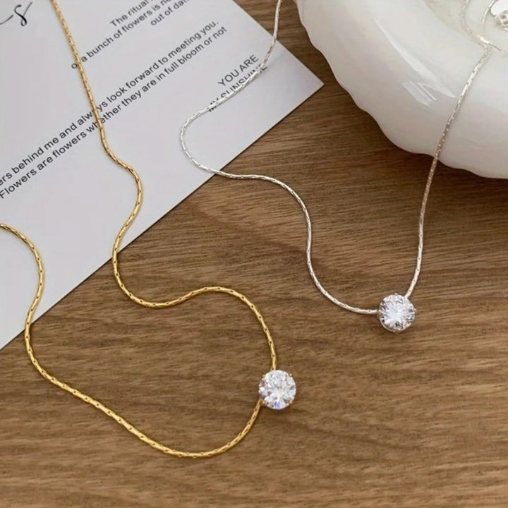 Clara™ | Collier Éclatant en Moissanite
