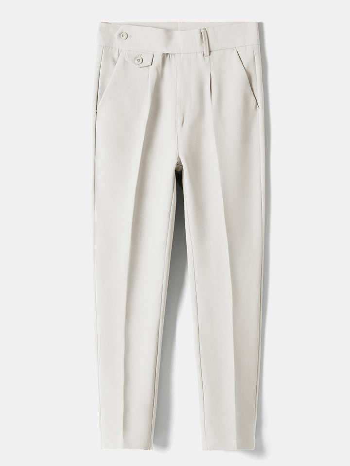 Pantalon ajusté fuselé court