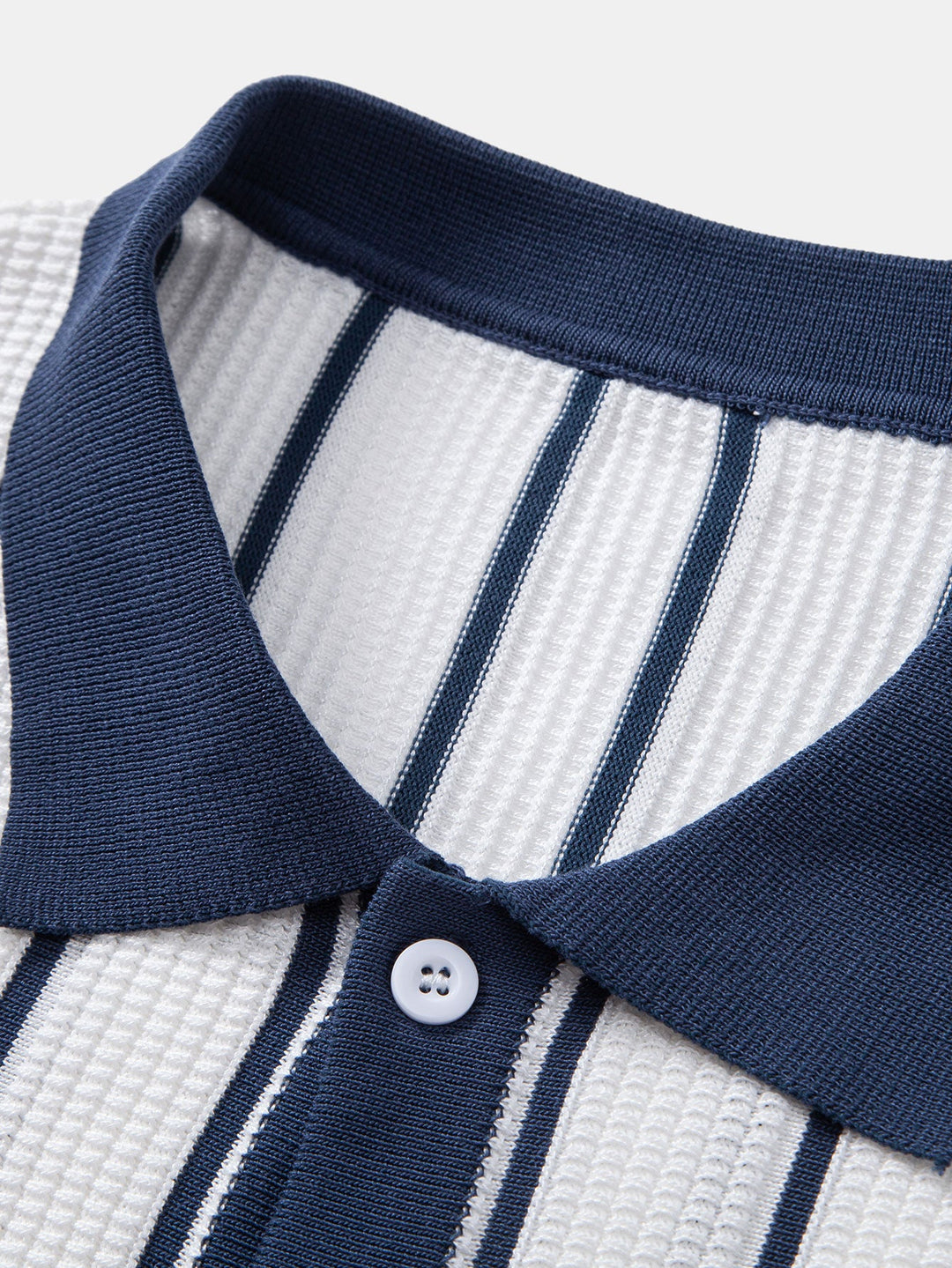 Chemise à boutons en maille rayée