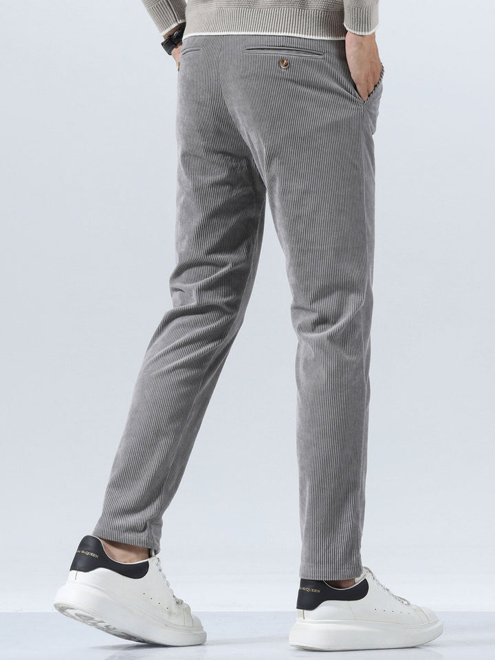 Pantalon en velours côtelé coupe slim