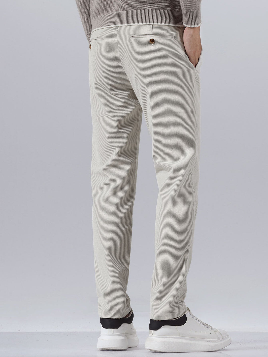 Pantalon en velours côtelé coupe slim