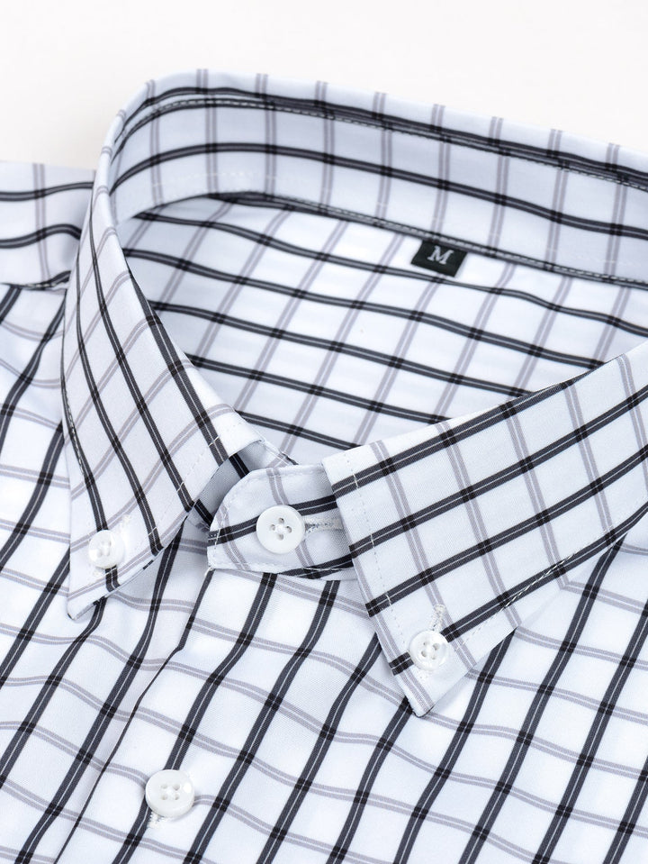 Chemise à carreaux à manches longues avec boutons
