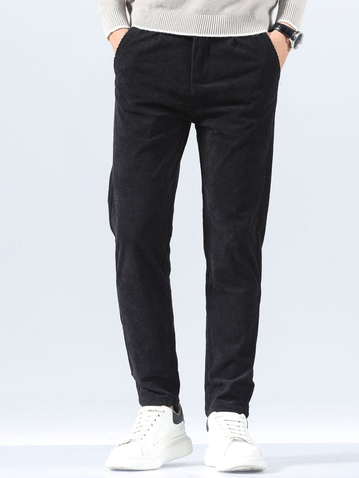 Pantalon en velours côtelé coupe slim