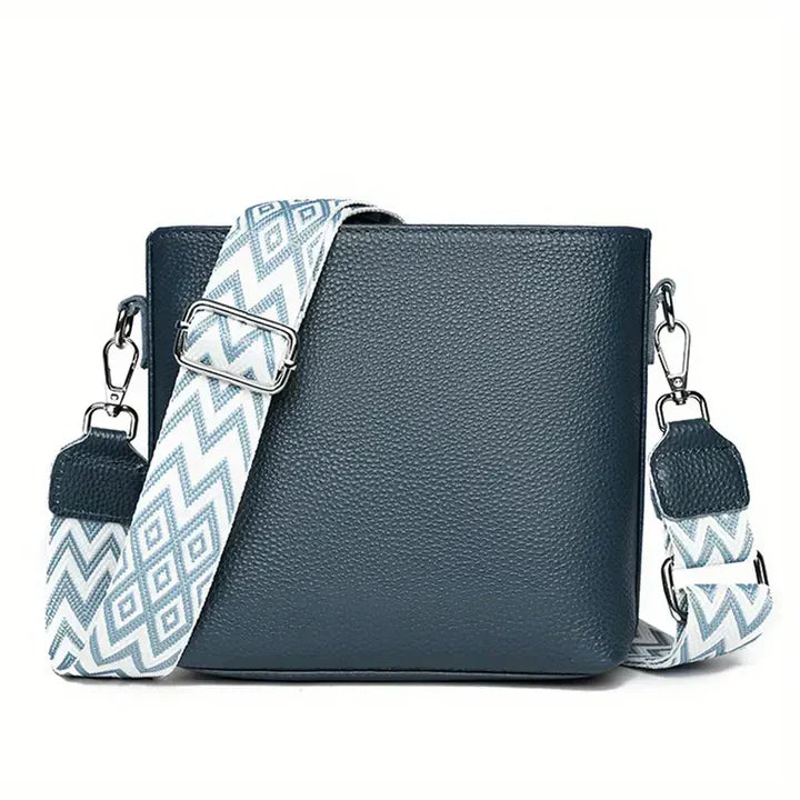 TROUSSE STRIPTE - COLLECTION 2025