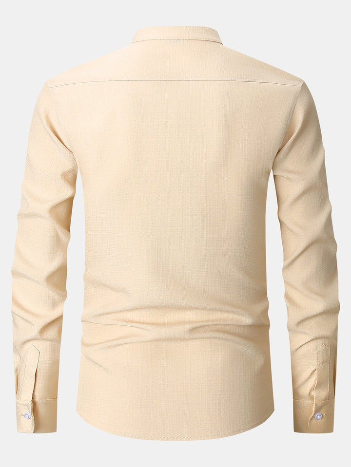 Chemise texturée à col montant et manches longues