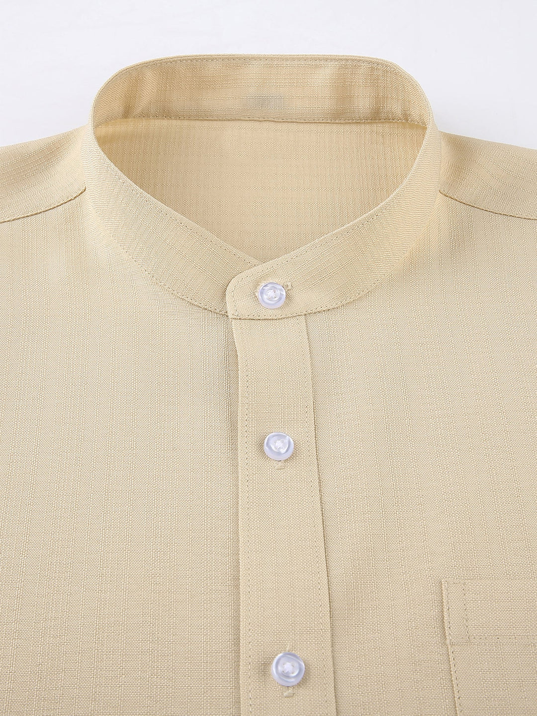 Chemise texturée à col montant et manches longues