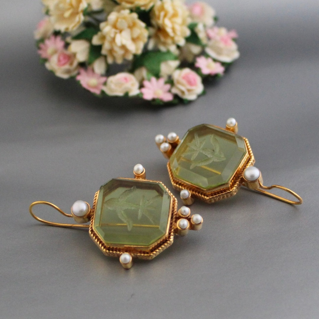 Elara™ | Boucles d'oreilles vintage vertes avec perles élégantes