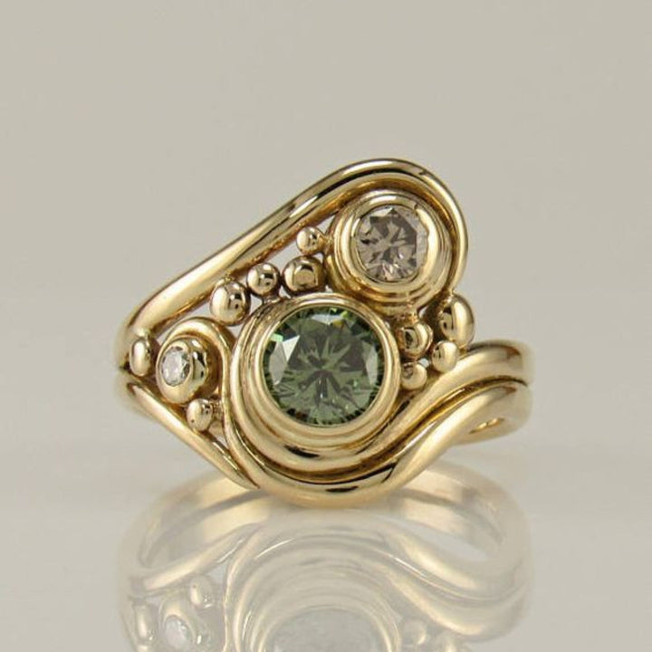 Liora™ | Bague Vintage Dorée avec Zirconia Verte