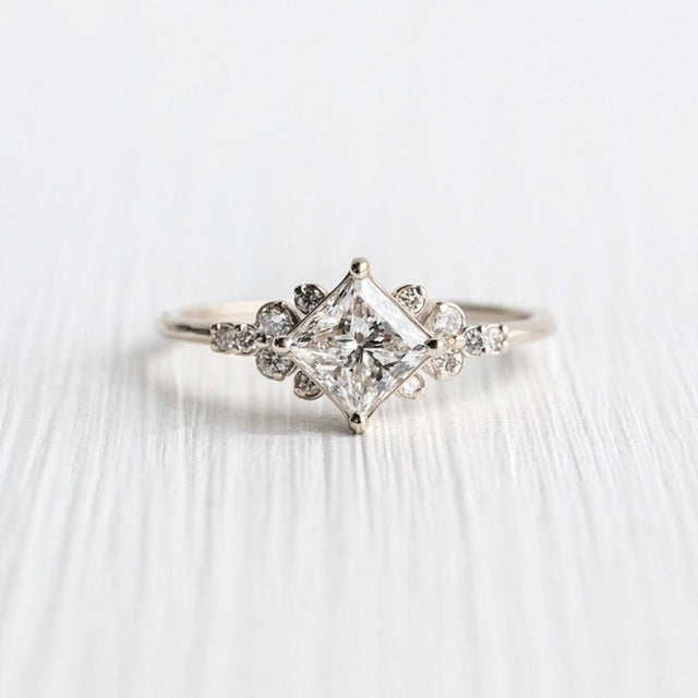 Celestia™ | Bague en Or avec Cristaux Éblouissants