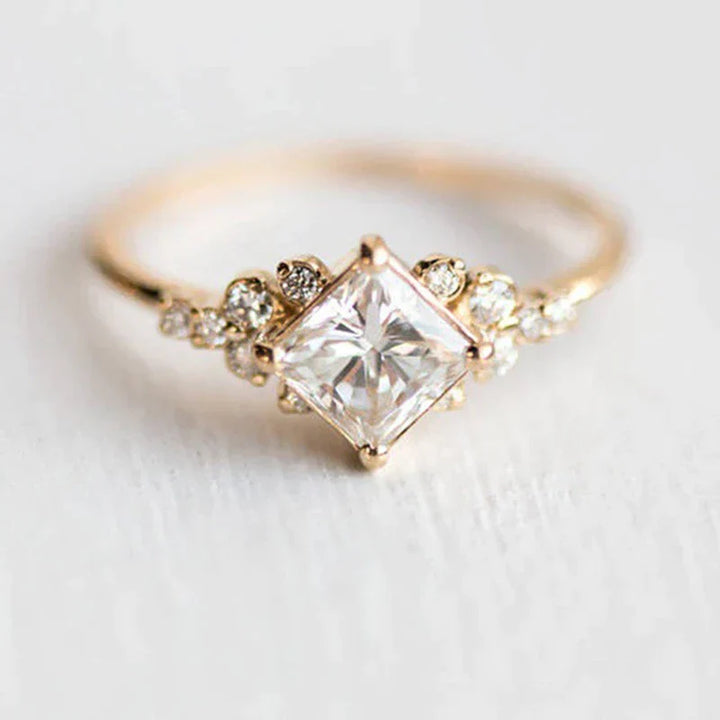 Celestia™ | Bague en Or avec Cristaux Éblouissants