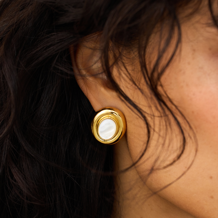 Giselle™ | Boucles d'oreilles en perles élégantes avec accents en nacre