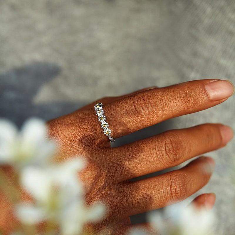 Luna™ | Bague Ajustable Émaillée à la Main Marguerite