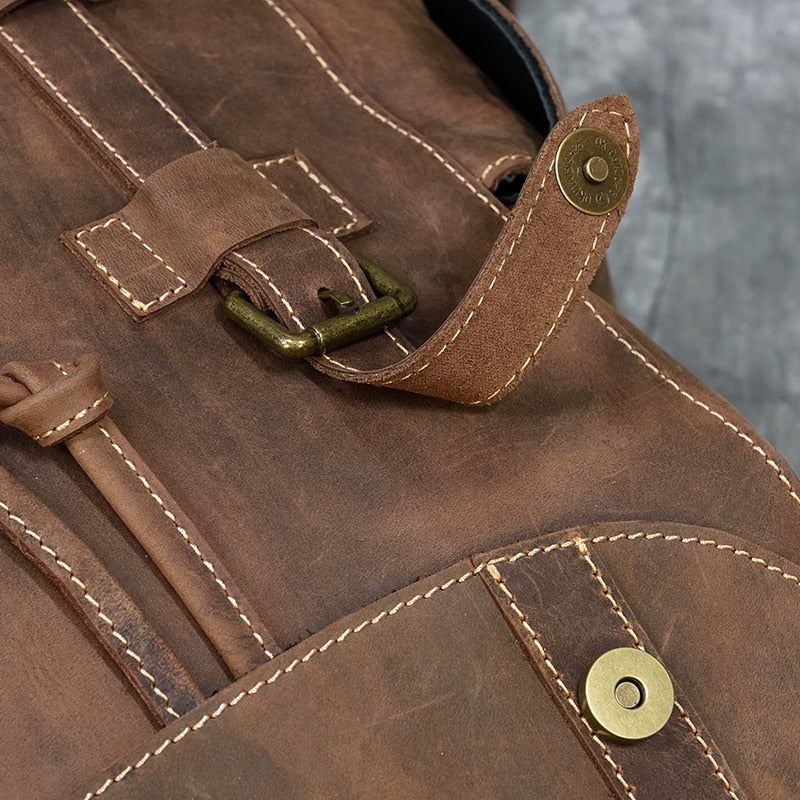 Sac à dos en cuir spacieux