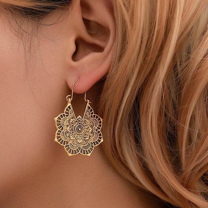 Luna™ | Boucles d'oreilles Mandala Lotus Élégantes