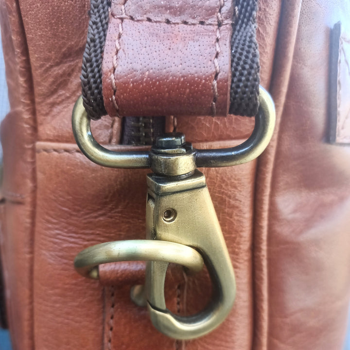 Sacoche pour ordinateur portable en cuir marron
