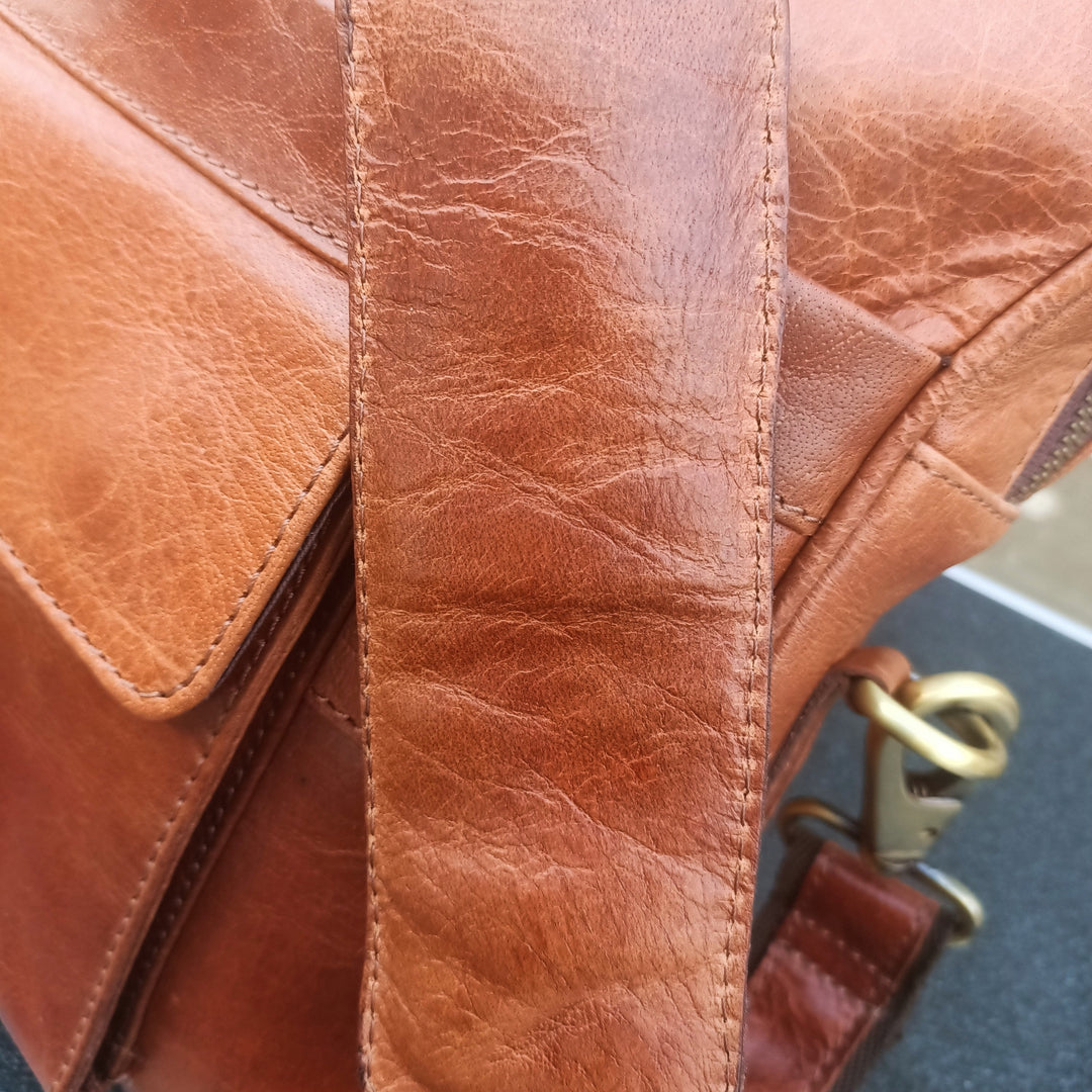 Sacoche pour ordinateur portable en cuir marron
