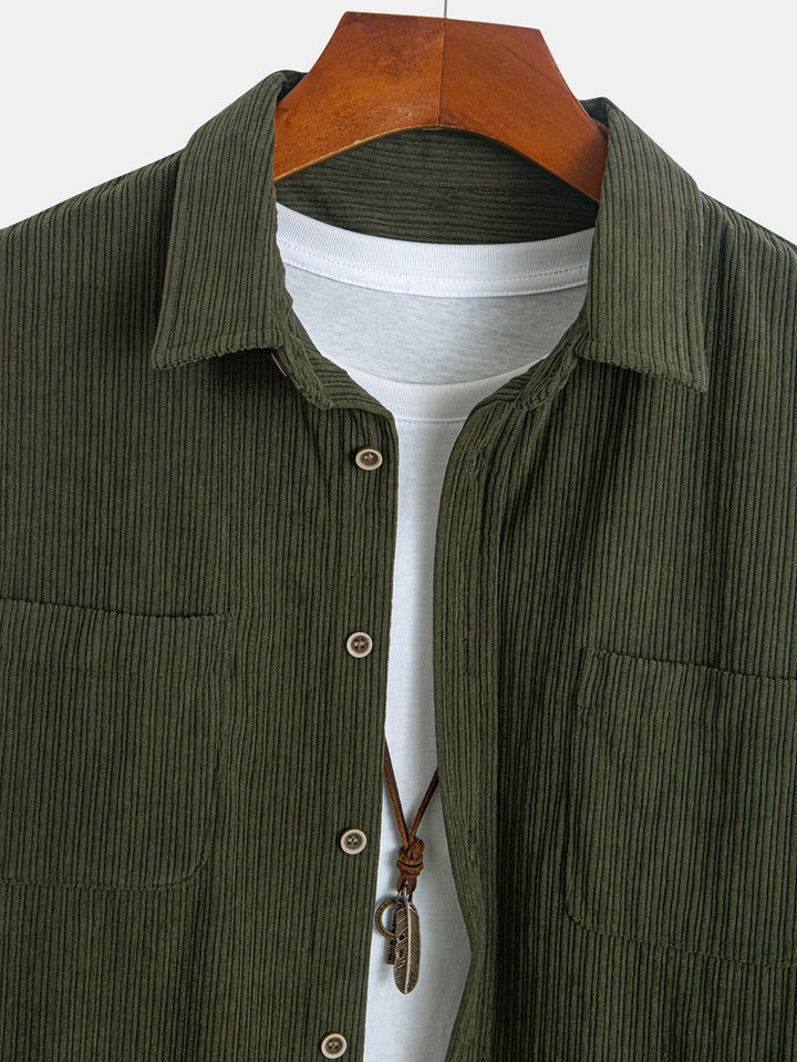 Chemise à manches longues en velours côtelé avec poche et boutons