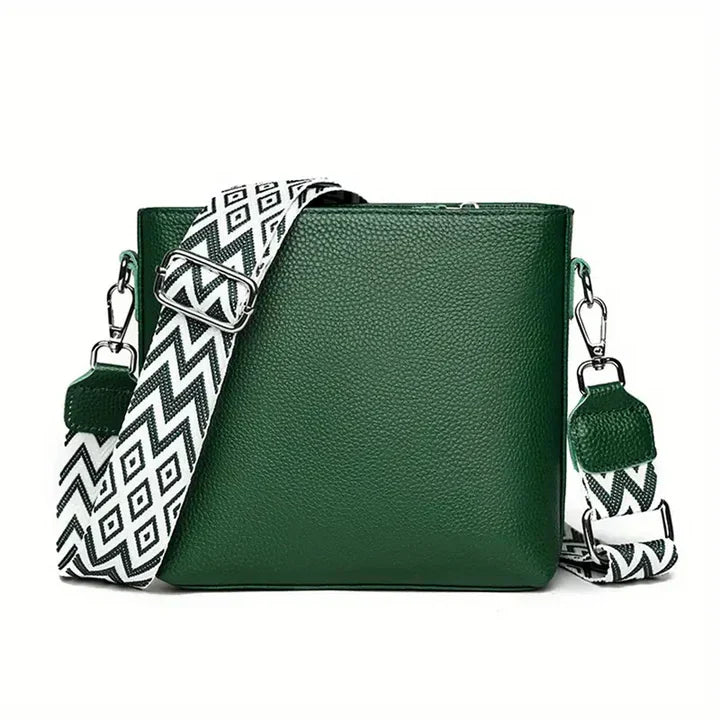TROUSSE STRIPTE - COLLECTION 2025