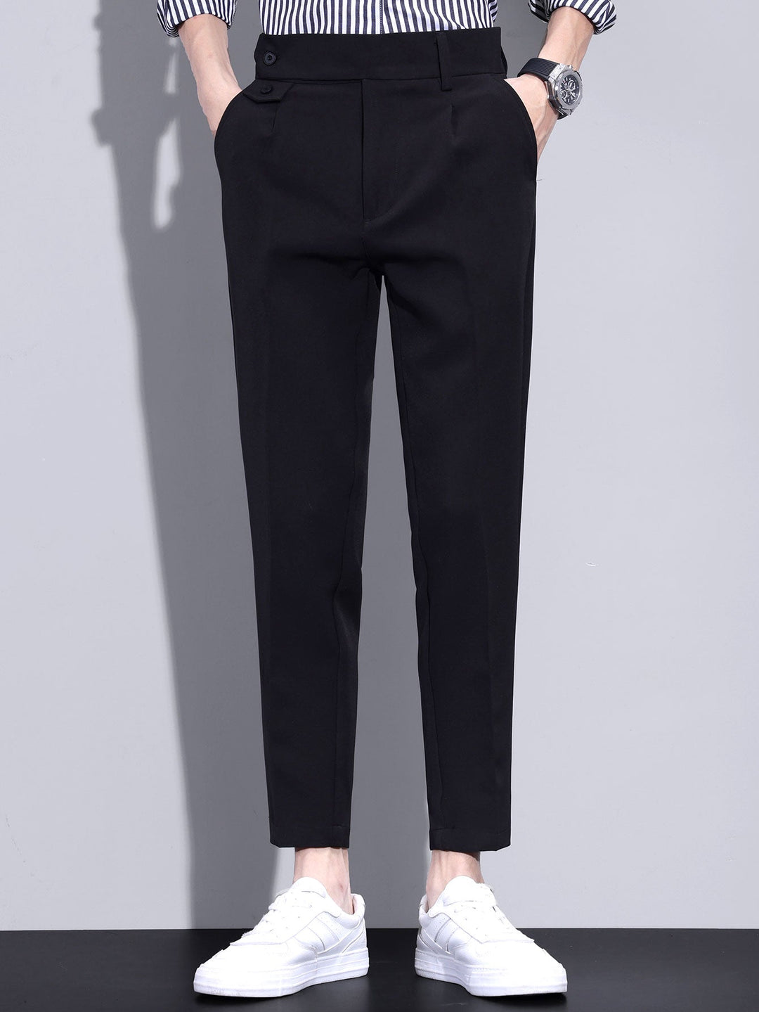 Pantalon ajusté fuselé court