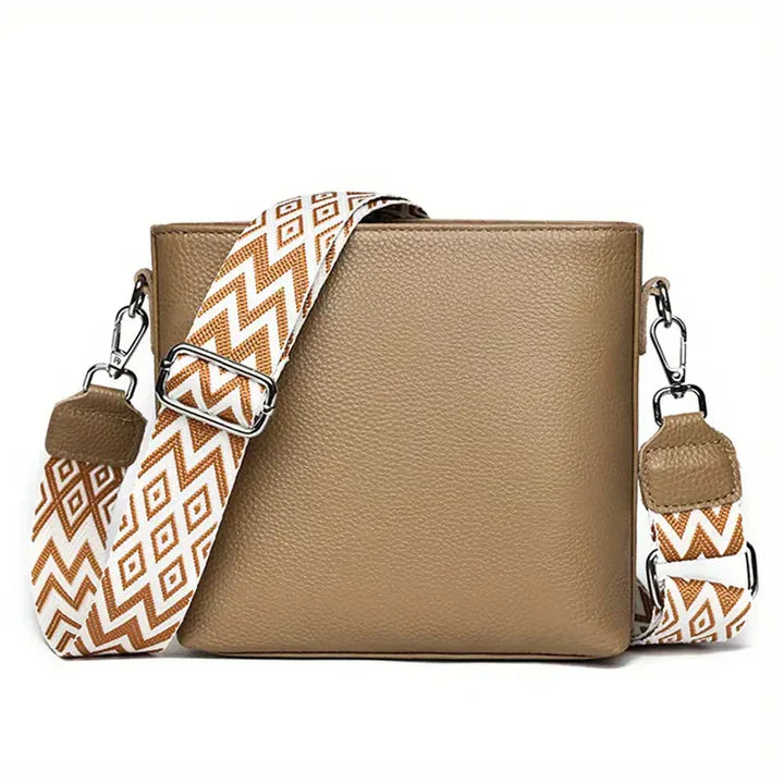 TROUSSE STRIPTE - COLLECTION 2025