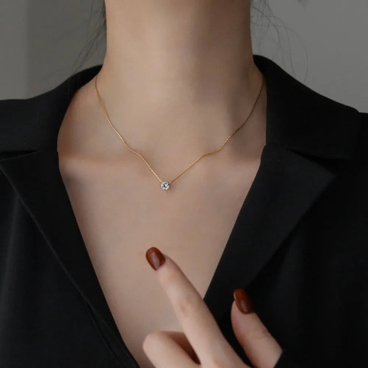 Clara™ | Collier Éclatant en Moissanite