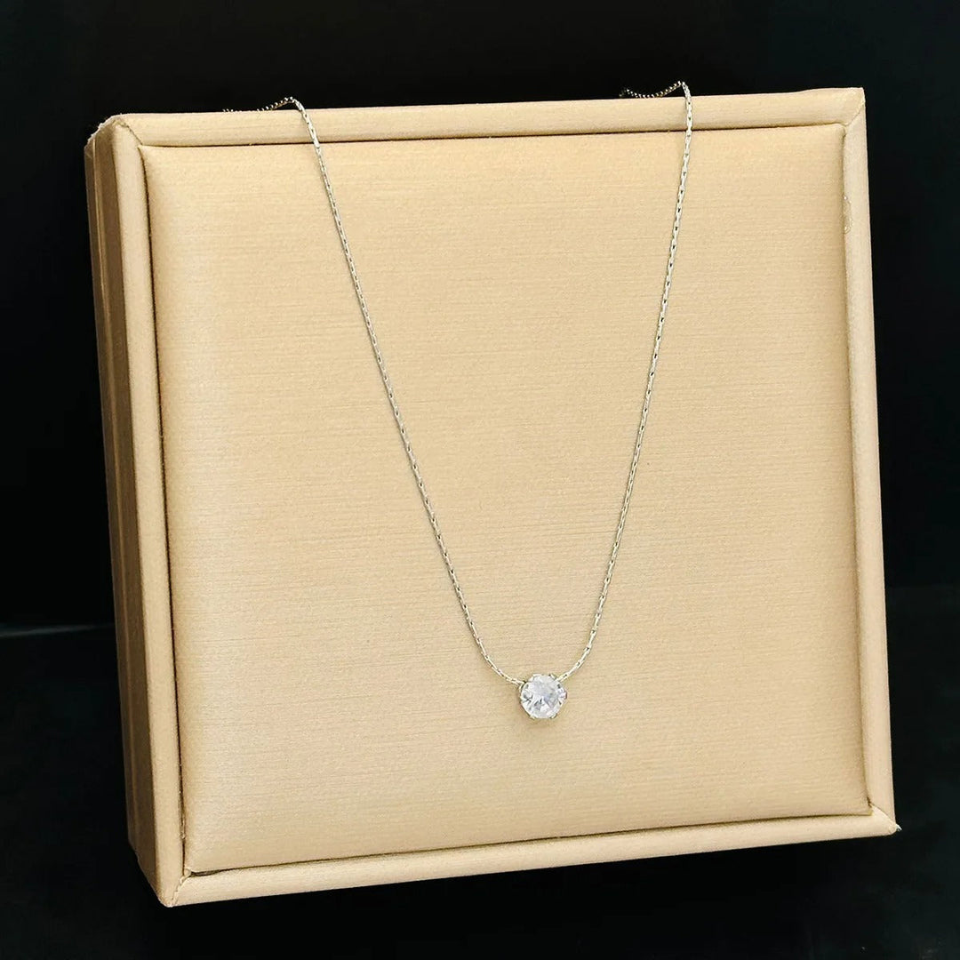 Clara™ | Collier Éclatant en Moissanite