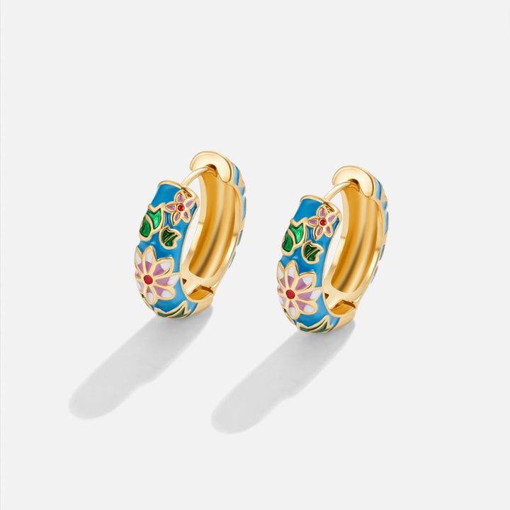 Luna™ | Boucles d'oreilles dorées en cercle avec motif floral