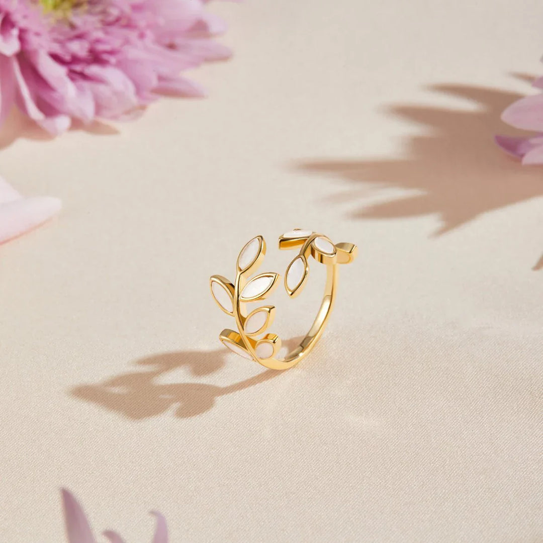 Bague Ouverte à Feuille Délicate Neraya | Or