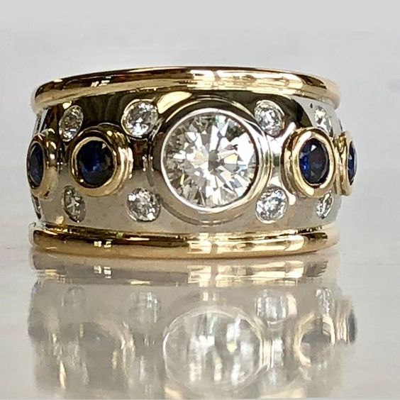 Livia™ | Bague Vintage Incrustée d'Or et Zirconia