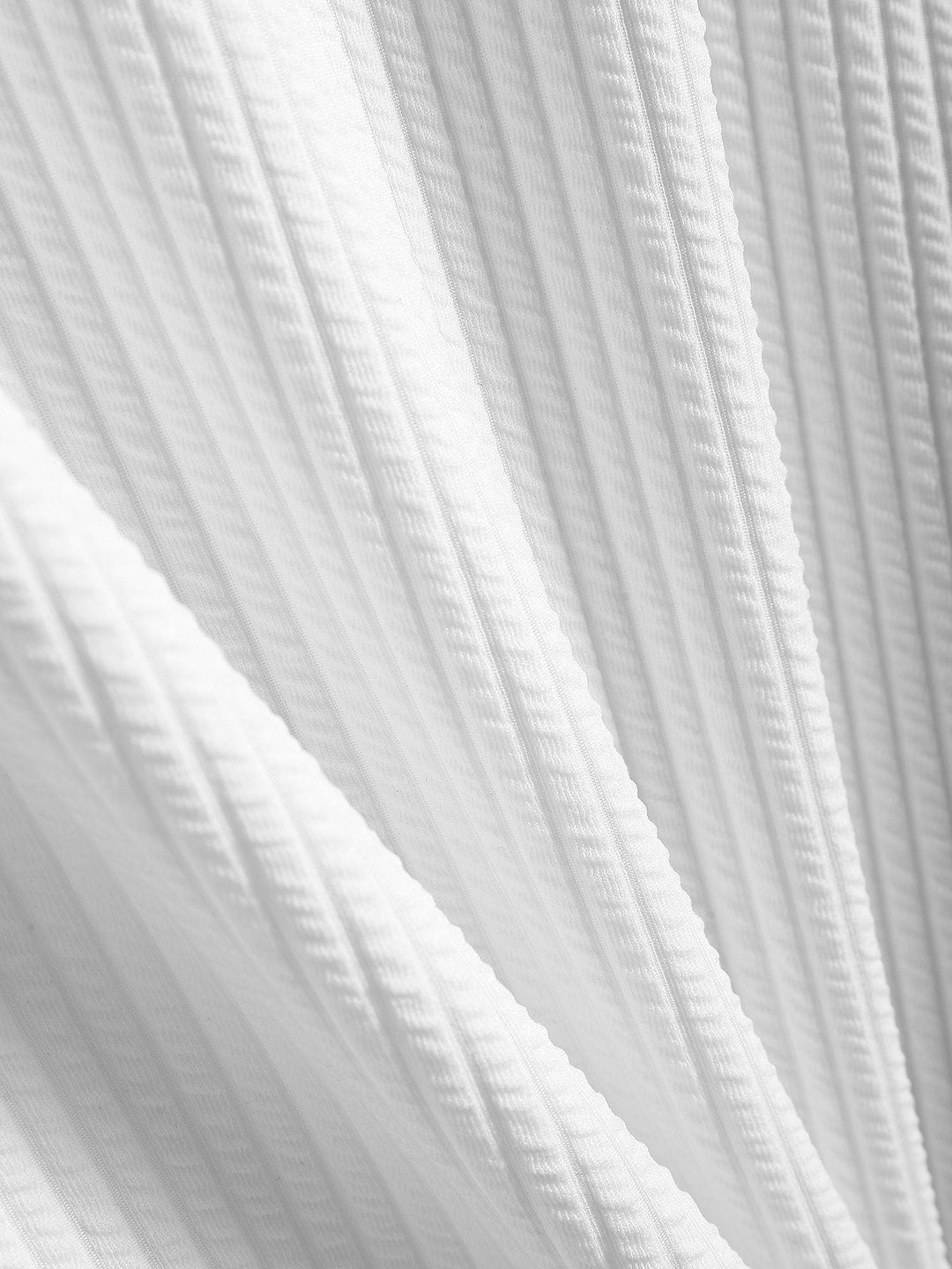 T-shirt à arc à arc à côte musculaire