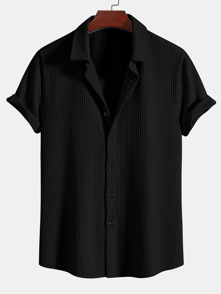 Chemise et short à bouton nerveux