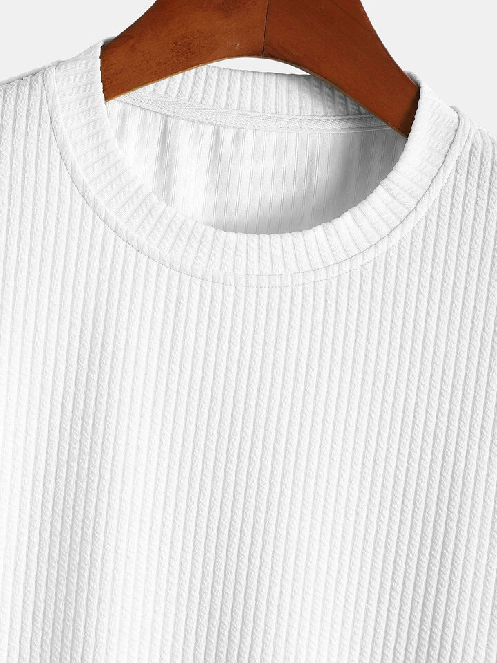 T-shirt à arc à arc à côte musculaire