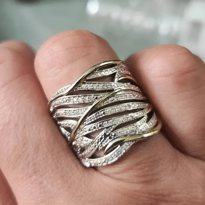 Bague élégante à plusieurs couches torsadée