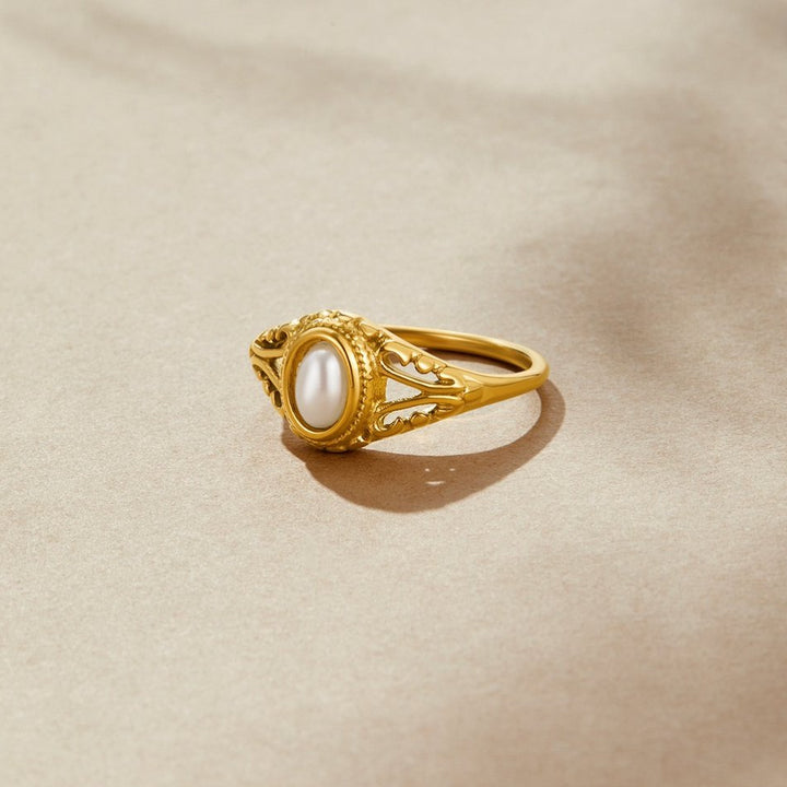 Vintage Pearl Ring Royale